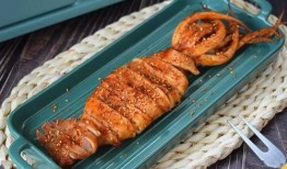 路边烤鱿鱼爆料视频