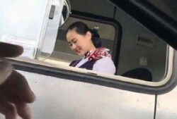 抖音吃瓜网红被偷拍了是真的吗,“抖音吃瓜网红偷拍事件真相揭秘”