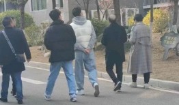 大型吃瓜事件网红视频,网红视频揭秘娱乐圈幕后风云