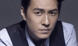 靳东爆料自己老婆视频,揭秘明星家庭生活背后真相