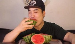 被网暴的网红吃瓜,网红吃瓜事件引发社会关注
